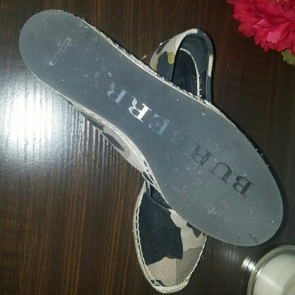 *RARE* Burberry Camouflage Espadrilles - Picture 3 of 5